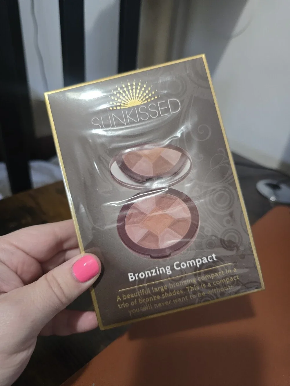 💥3 For $30💥unkissed Bronzing Compact